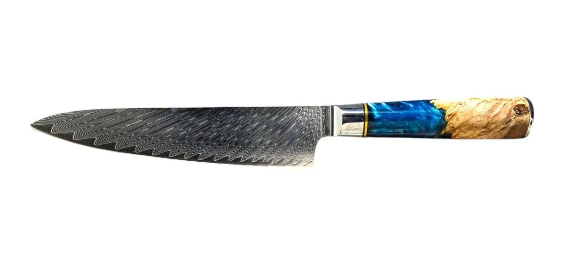Damascus universal blade with a distinctive pattern.